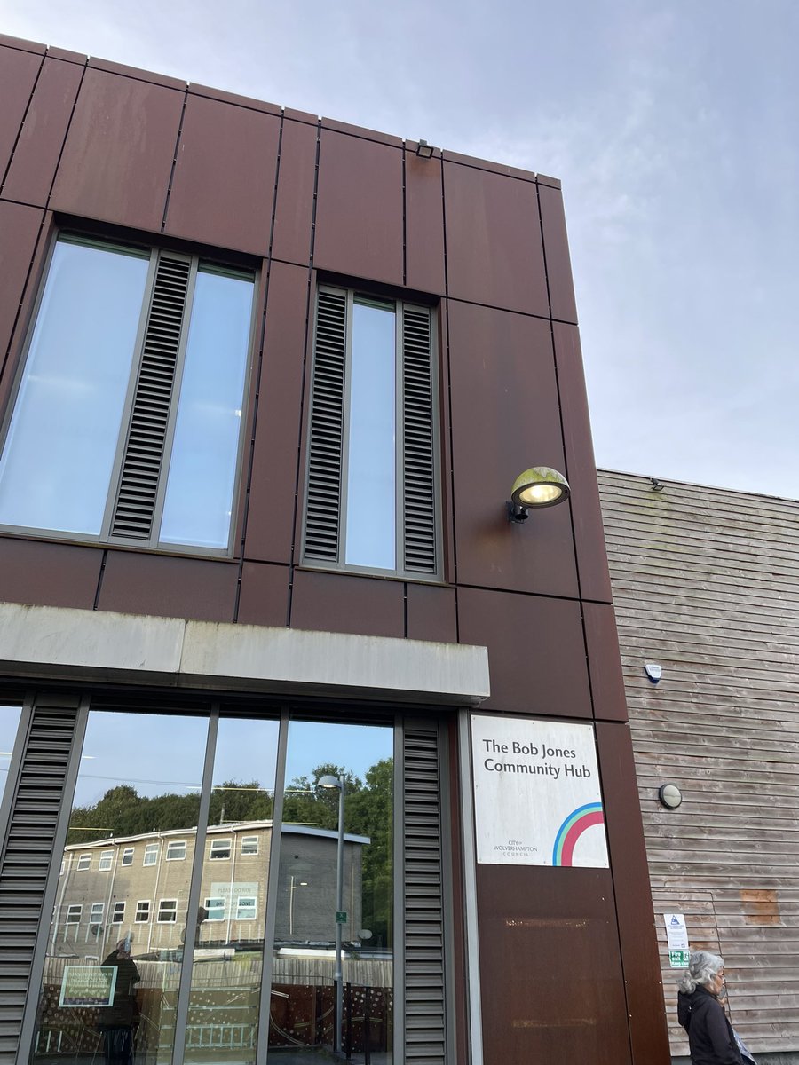 Bright chilly start <a href="/TheBJCH/">Bob Jones Community Hub</a> <a href="/WolvesCouncil/">Wolves Council</a> facilitating #PublicHealth #communitysafety #libraries dream team