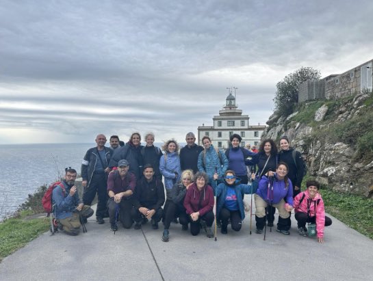 dasmi73's tweet photo. Celebrado VIII Camino De Santiago presencial de miembros de #AELEM
Cómo sabéis el 16 de octubre nuestros peregrinos comenzaron su andadura y han finalizado su recorrido llegando hasta Finisterre.
Sigue…👇👇👇 https://t.co/iANxpjCkn4