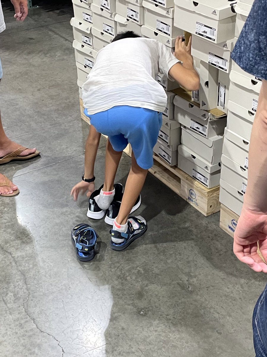 弟弟的內褲痕好可愛😍

#ABDL #三角褲