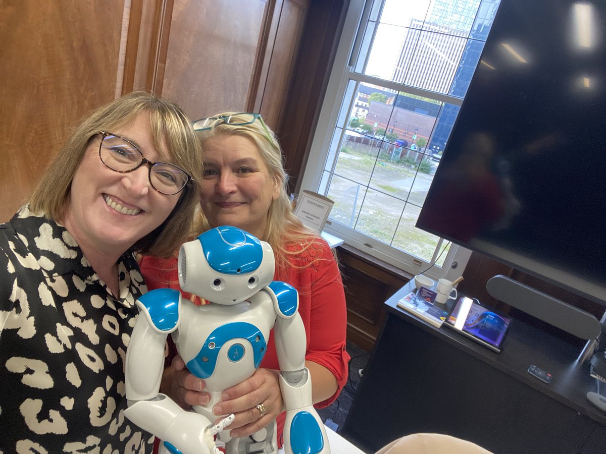 #TechWeek   <a href="/SFitzComputing/">SFitz Computing</a>  ready to deliver an exciting robotics workshop inspiring the next generation of computer scientists <a href="/EntrustEDU/">Entrust Education</a>  #BTW2023