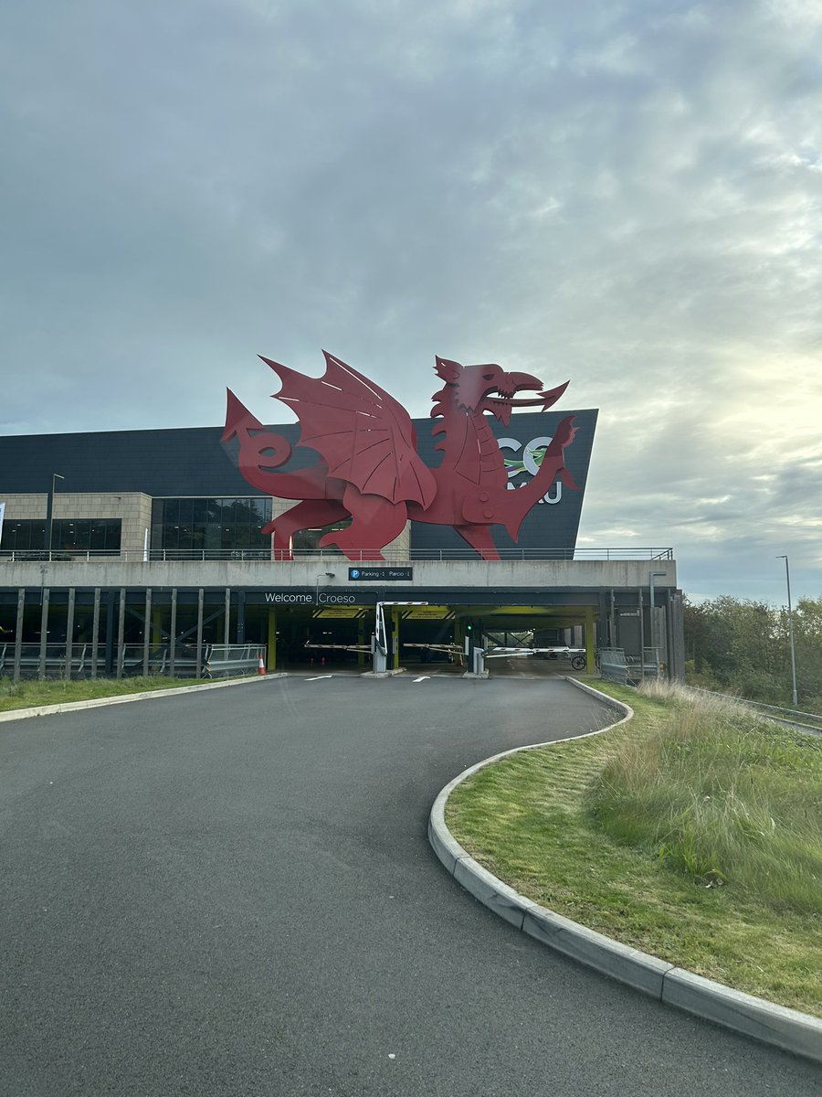 adrianjcoles's tweet image. 🚀 Back to @WalesTechWeek for  @TechnologyConnx day 2 and we @AcademiiLearn are in start up alley again. I’m also excited to be on the Showcase stage this afternoon from 2:45pm. 

Come and say hi but no heckling please. 😂 #WalesTechWeek