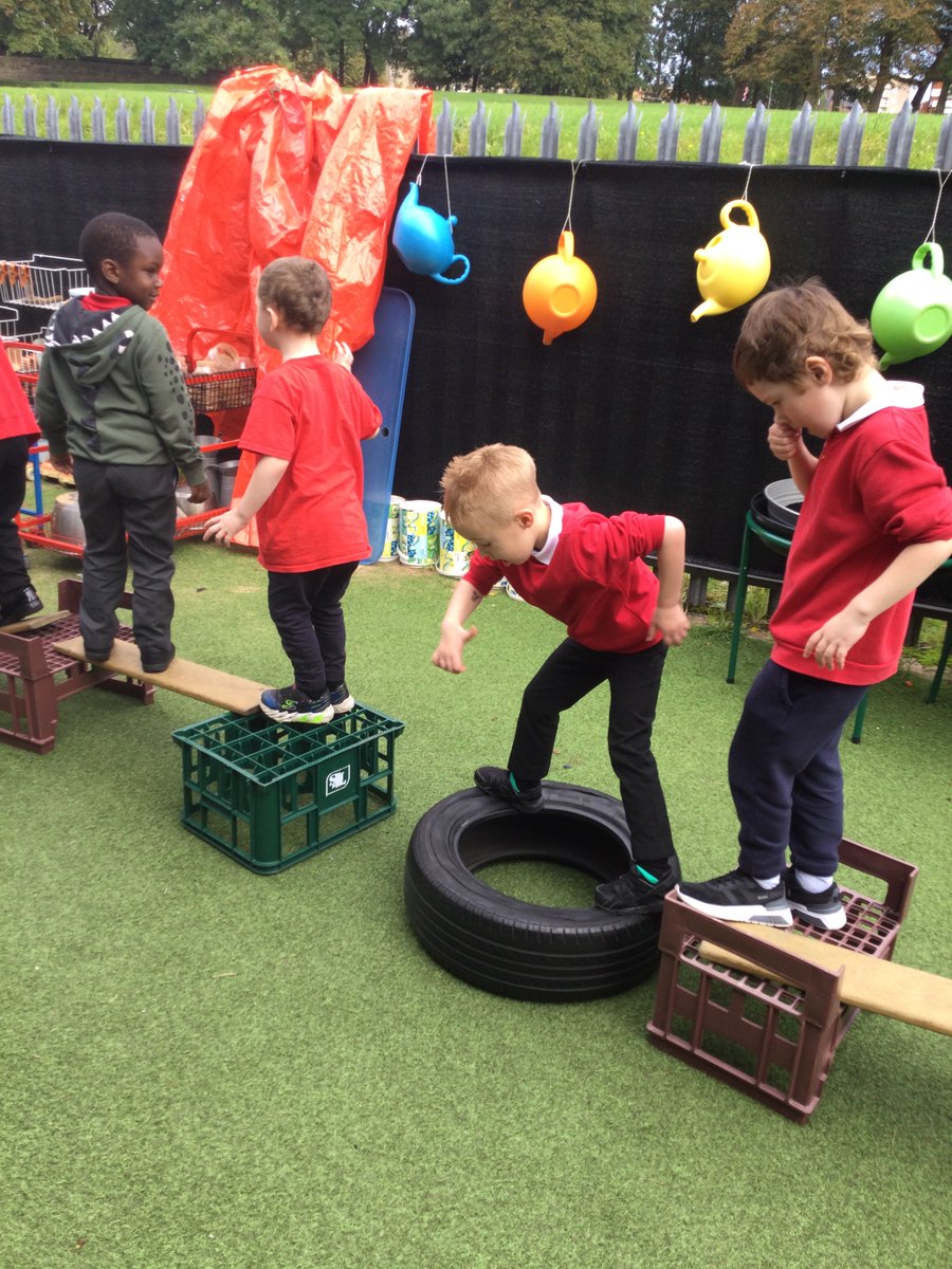 StBartsCofE's tweet image. Class 1 - Reception loved using their gross motor skills to make their way across the obstacle course. 

#grossmotorskills
#grossmotordevelopment