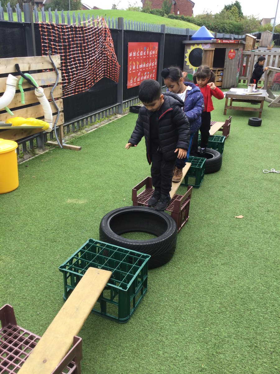 StBartsCofE's tweet image. Class 1 - Reception loved using their gross motor skills to make their way across the obstacle course. 

#grossmotorskills
#grossmotordevelopment