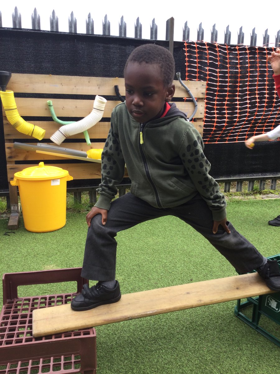 StBartsCofE's tweet image. Class 1 - Reception loved using their gross motor skills to make their way across the obstacle course. 

#grossmotorskills
#grossmotordevelopment