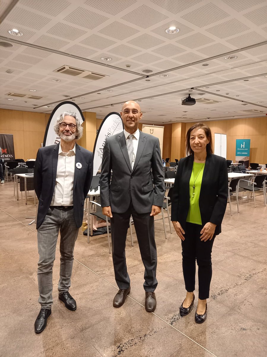 Suite au travail partenariat très riche avec l'Andorre et Laura Villela la directrice du service d'occupatio, 1ére fois de son histoire que PE est invité au job meeting Andorran. Merci a elle et a Mr Jordan Puy, secrétaire d'état, pour leur accueil chaleureux.
