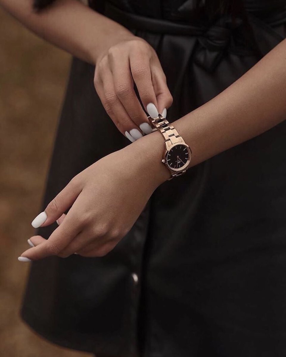 glorygems1's tweet photo. WATCH FACT: ✅Did You Know that wearing a WATCH makes you look so confident?♥️

You are welcome😌🙏🏾

We have a range of watches to choose from at a good price,  shop Glory Gems Ug today♥️♥️

DM or WhatsApp +256 705486435 to place orders ✨

|| #glorygemswatches #watchtuesday https://t.co/Zi7y5QRfIU
