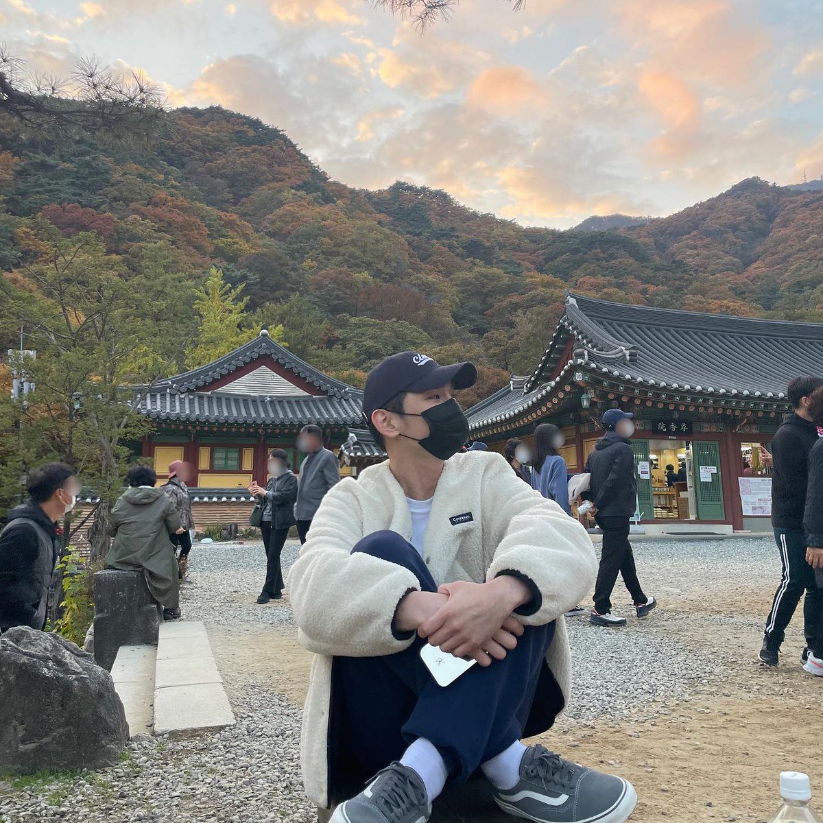 🌊🌊 tweet media