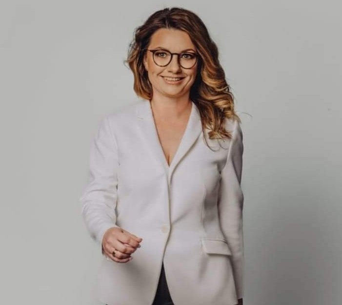 sylwiabuzniak's tweet photo. Dziękuję za każdy głos, za każdą rozmowę i spotkanie
Ta kampania pozwoliła mi spotkać na drodze wspaniałych ludzi, z którymi będziemy tworzyć lepszą przyszłość dla Lubelszczyzny.
9.943 głosów, które nie dają mi mandatu poselskiego ale zobowiązują do dalszego działania✌️😘 https://t.co/Rbxjf8xm9r