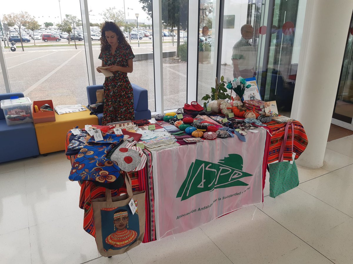 Málaga Solidaria tweet media