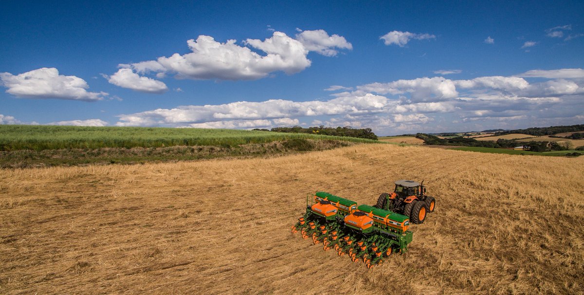granjatotalagro's tweet photo. PLANTIO DA SOJA safra 2023/24 ganha ritmo, apesar da irregularidade de chuvas. E qual a previsão para Chicago na semana? https://t.co/eX7WMUpPky
#agranjatotalagro #agro #agronegocio #agricultura #soja @graodireto @USDA #plantio #safra #clima #chicago #cotacoes #exportacoes https://t.co/KltgmttUIg