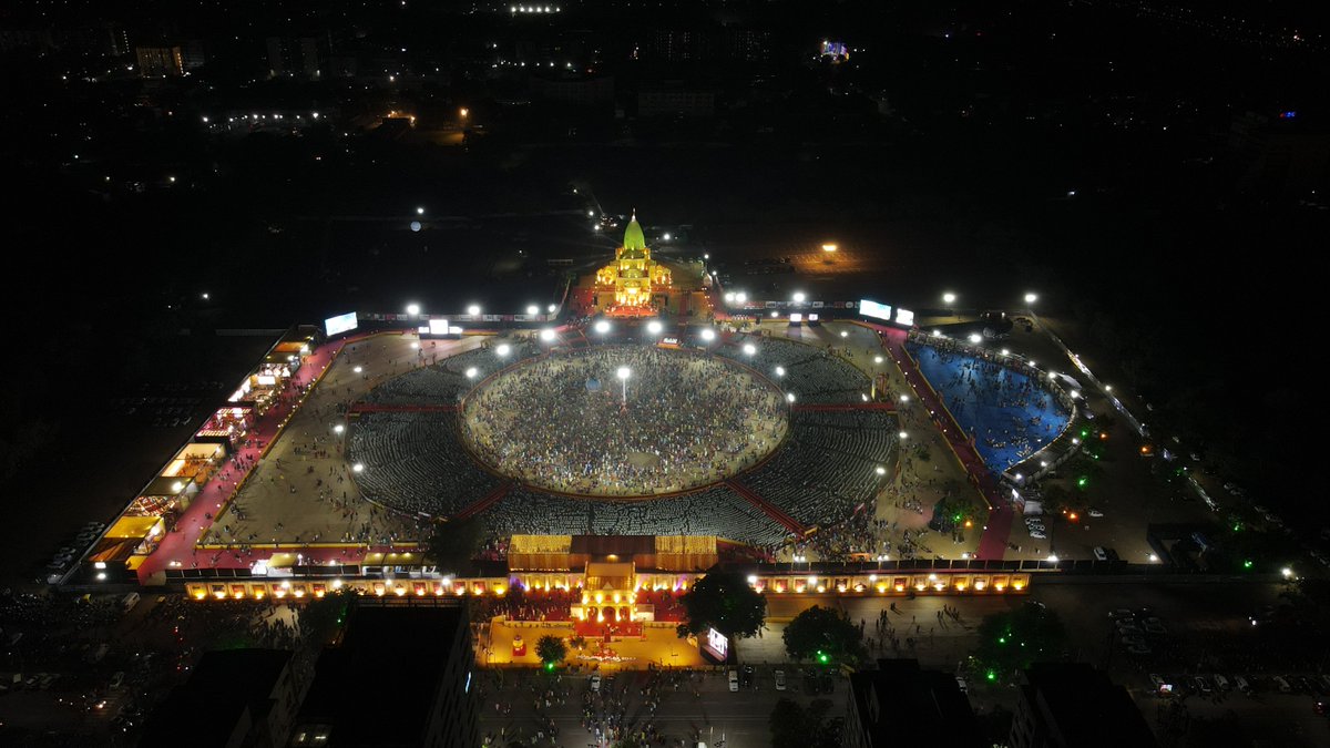 iRitaPatel's tweet photo. Sharing glimpses of Kesariya Garba - Navrat 2023.
#Kesariya #KesariyaGarba #rammandir #SahayFoundation #sahay #Gandhinagar #FestivalSeason #garba #navratri #gujarat #dance #festive #Navratri #Navdevi #Navdurga #Navratri2023 #raas #tradition #garbanight #garbareels #garba2023 https://t.co/RXXNIKXspD