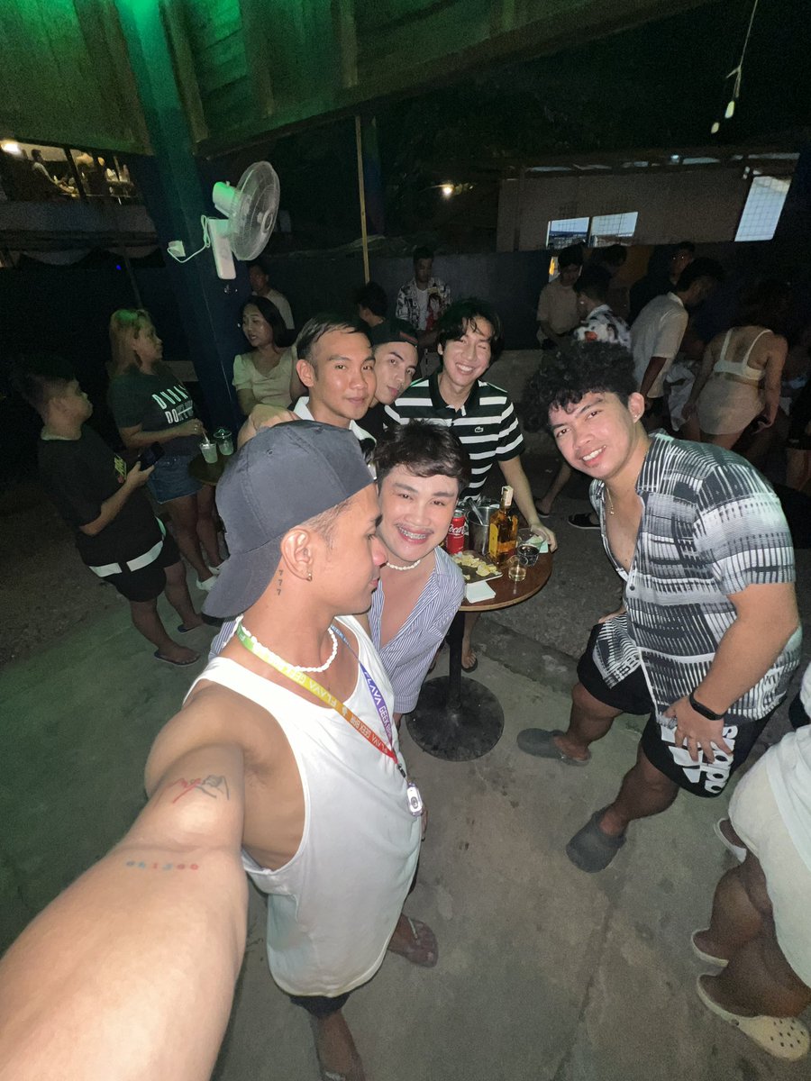 jaorora10's tweet photo. Elyu kaartehan. https://t.co/ZdM7hpxi0M