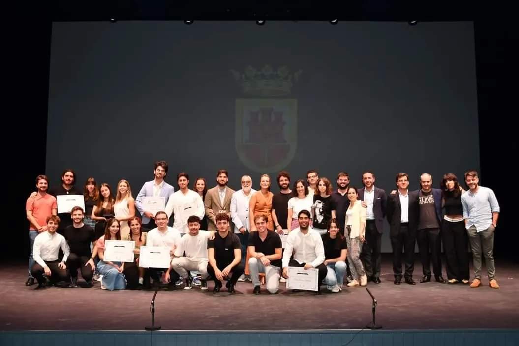 chiclana's tweet photo. ¡Enhorabuena!
Para @juanjosesv

PREMIO FRANCISCO DE ASÍS GIL en el Festival Ándalmus de San Roque. 

Gran fin de semana lleno de música y grandes personas apostando por la música española y andaluza. https://t.co/I4w0WmACGZ