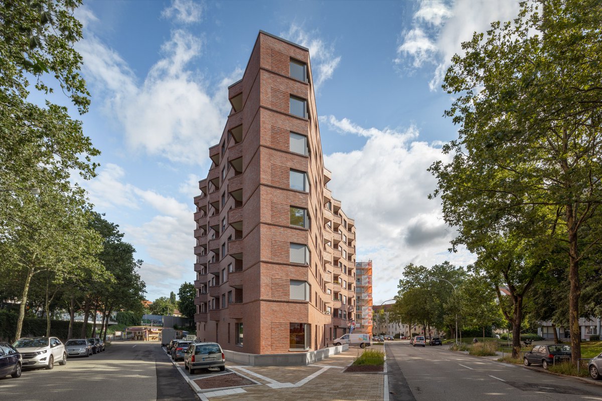 vbw_online's tweet photo. Rennwegdreieck der Freiburger Stadtbau mit Callwey Award ausgezeichnet - Wir gratulieren unserem vbw-Mitgliedsunternehmen!
https://t.co/8848w7BNV8
#Wohnungswirtschaft #bezahlbaresWohnen #Architektur #Nachhaltigkeit #sozial https://t.co/8fzJtioGR3