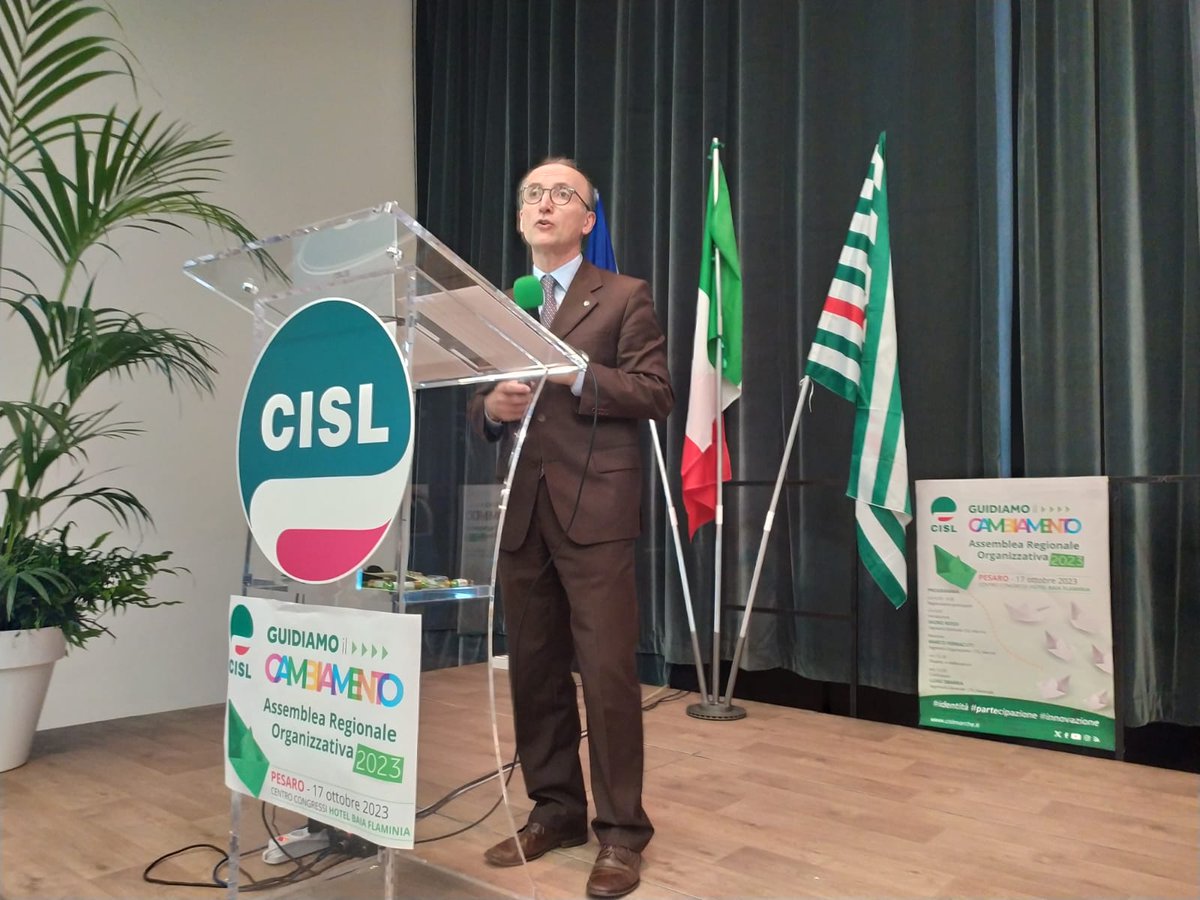 cislmarche's tweet photo. #AssembleaorganizzativaCislMarche @Saurross : «Trovare la forza e la capacità di assistere le persone che si rivolgono a noi. Tutela, assistenza e rappresentanza sono presenti in ogni attività che ci caratterizza. Nell’assemblea di oggi parliamo di identità, di partecipazione » https://t.co/fDO9juNzJb