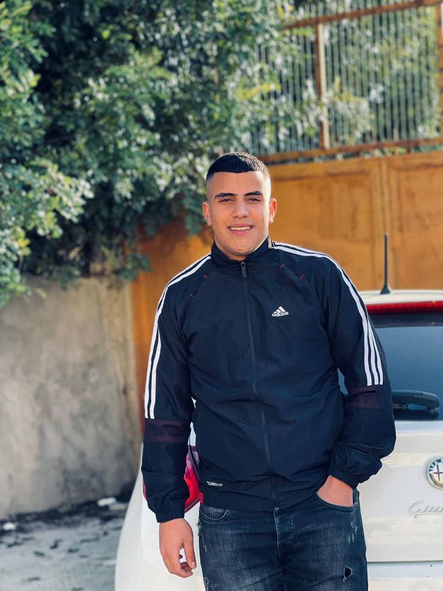 Karlama32's tweet photo. Foto del adolescente palestino Mohamed Melhem (17 años), quién fue asesinado en Halhoul, en la ciudad ocupada de Hebrón.

#GazzeUnderAttack
#PalestineGenocide 
#GHVIP160 https://t.co/h6sgIyGlWy