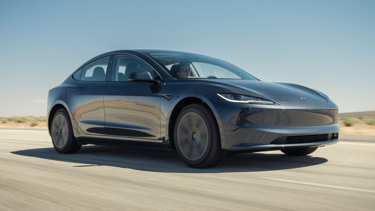 2024 Tesla Cars: What’s New With the Model 3 and Model S motortrend.com/features/2024-…