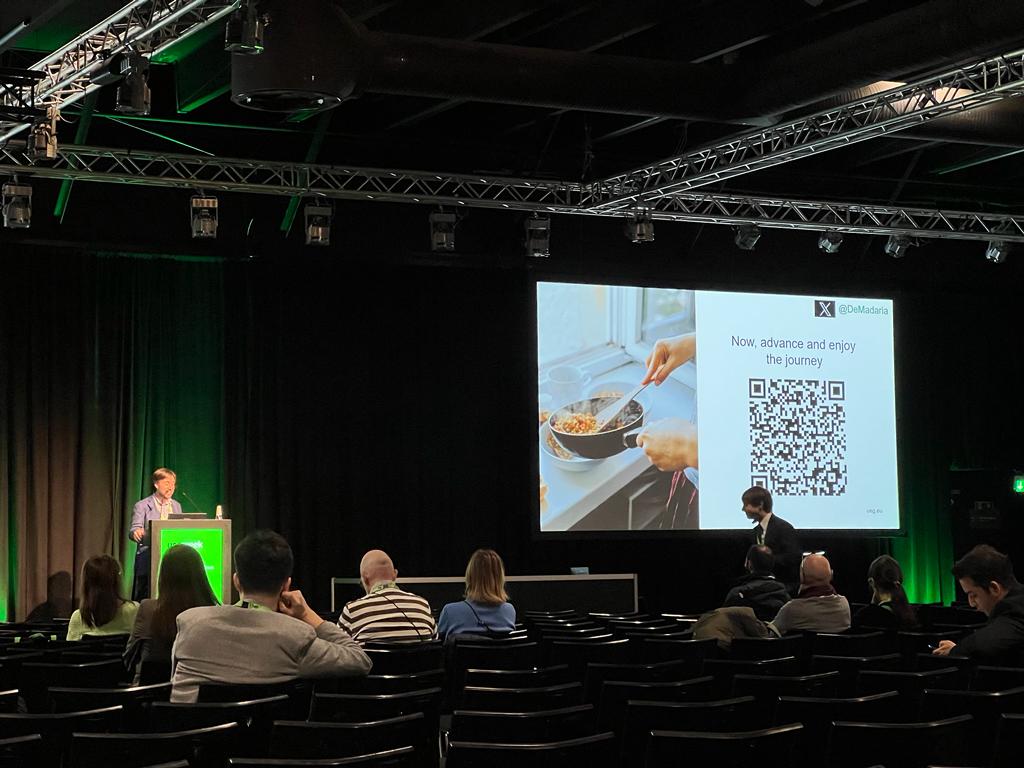 Really interesting and necessary talks about "Be ready to fail to succeed" in #uegweek