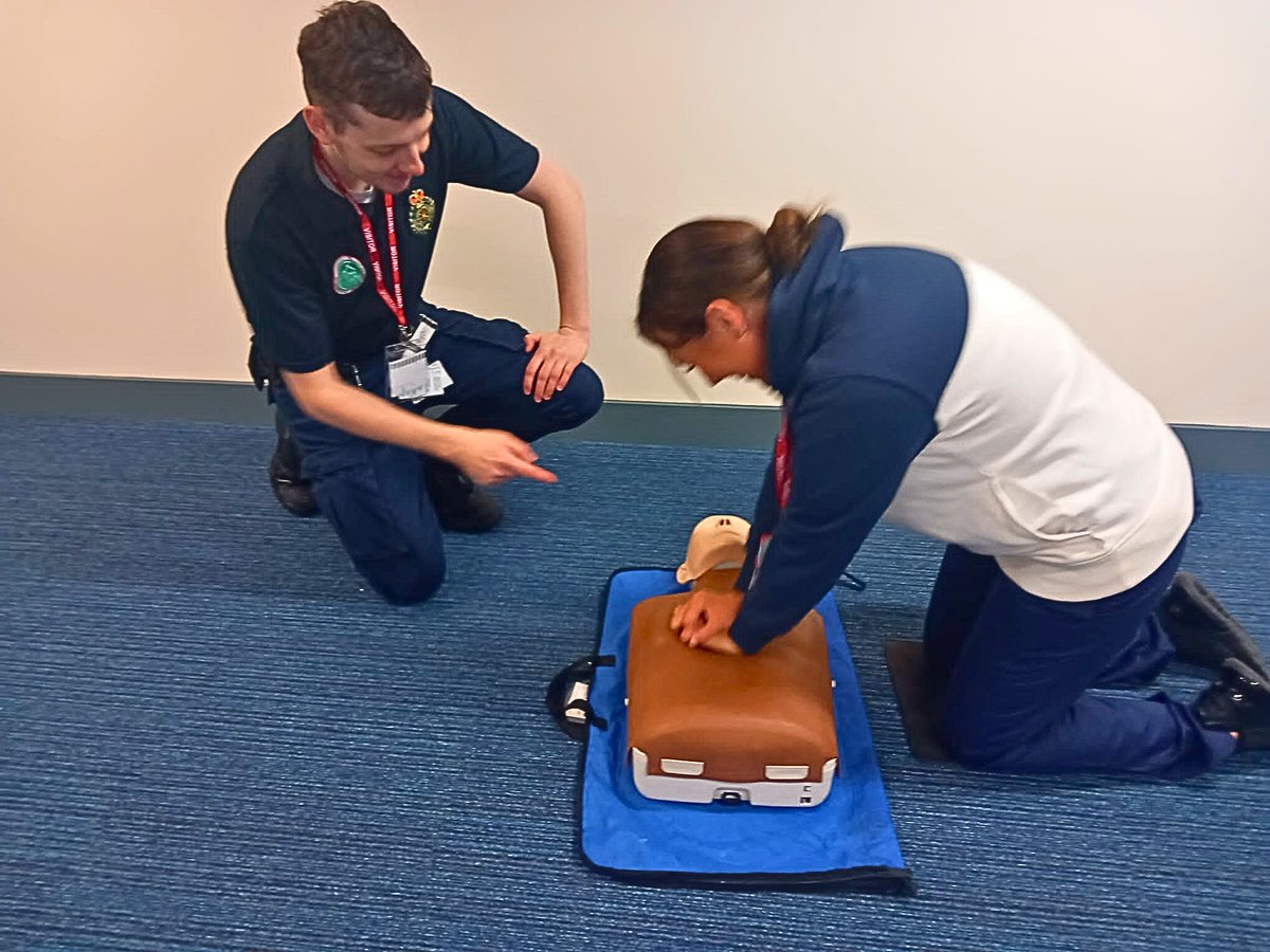 OFFICIALWMAS's tweet photo. #RestartAHeartDay2023 has become #RestartAHeartWeek for WMAS! #teamWMAS alongside Coventry Godiva CFRs visited @FinhamPark2 to teach the kids, the vital life saving skill of #CPR... and of course there was a tour of an 🚑 thrown in for good measure!

photos shared with permission https://t.co/EFHK08bmDX