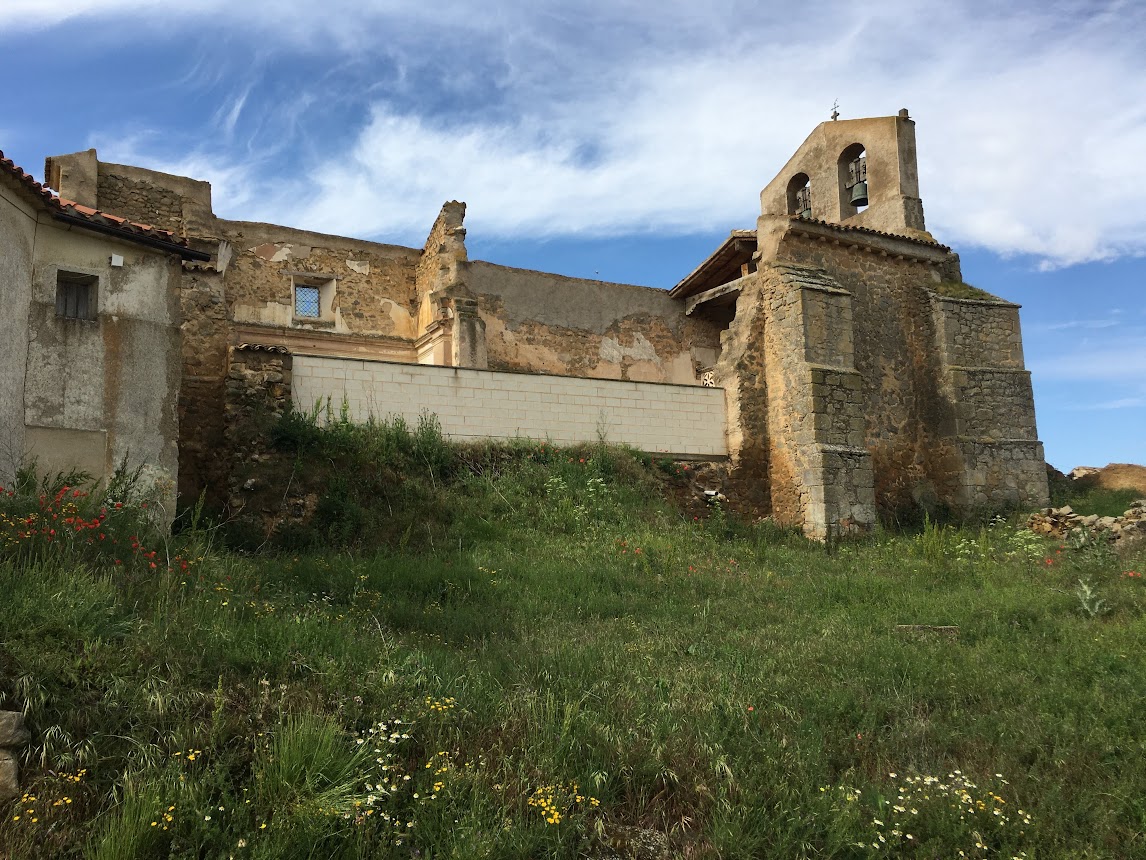 lc_pastor's tweet photo. Mañana desde las 13.15 h. viajaremos con
@victorsotillo3 en @OCSoriaradio hasta Zárabes, un lugar deshabitado pero muy cuidado por sus gentes, que en 2010 salvaron de la ruina total la iglesia de la Asunción.
 `Hablando de Patrimonio´ en el dial 96.1 de la FM. https://t.co/wvYixXbH04