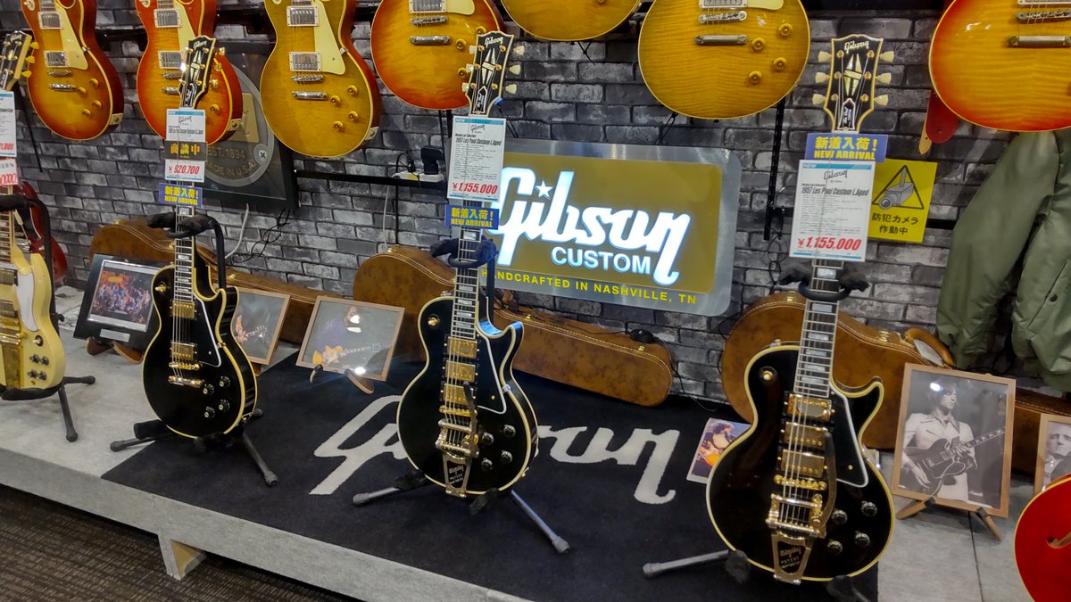 最近姿を現すようになったリペア担当です。

 久々入荷の黒いやつ!!
 ﾋﾞｭｰﾃｨﾌｫｰ

#Gibson 
#MurphyLab
#LesPaulCustom
#LPCTM