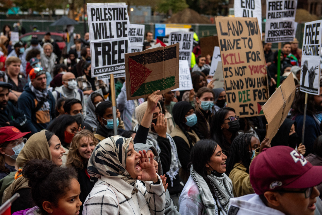 arabnews's tweet image. The @KuwaitembassyUS issues warning for #Kuwaitis in the #US to stay away from ‘any random gatherings’ after the latest Hamas-#Israel fighting sparks nationwide protests arab.news/yxg44