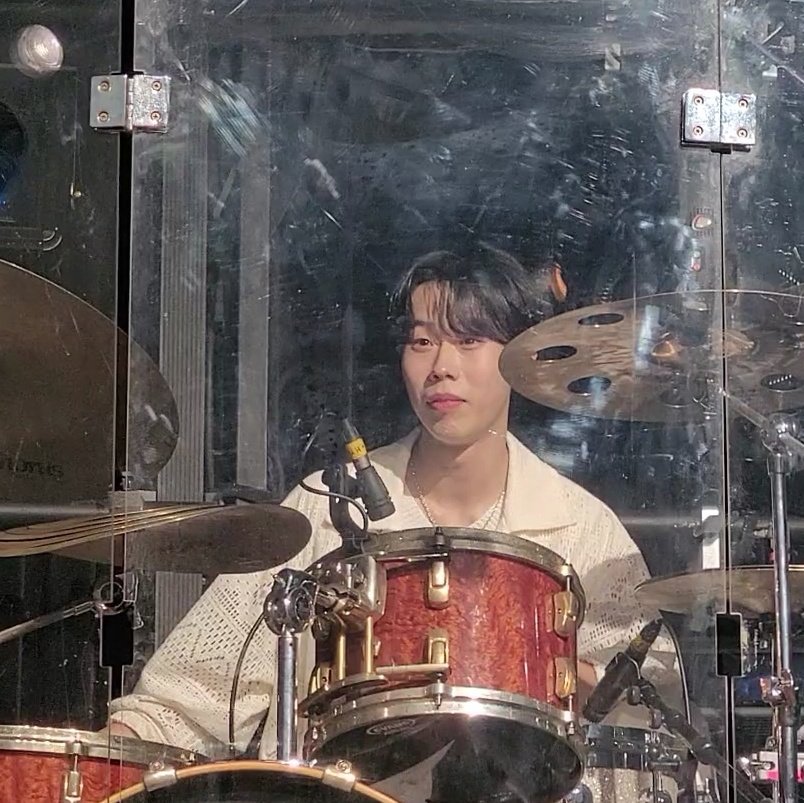 pudding_0n's tweet photo. 잉 이거 너무 귀여워 ㅋㅋㅠㅠ
의건 문석 같이 전학 왔을 때 번호가 44 45였다구... 여러분 때는 몇 번까지 있었냐길래 25번~! 나오니까 표정이 https://t.co/cfOuFsKrl8