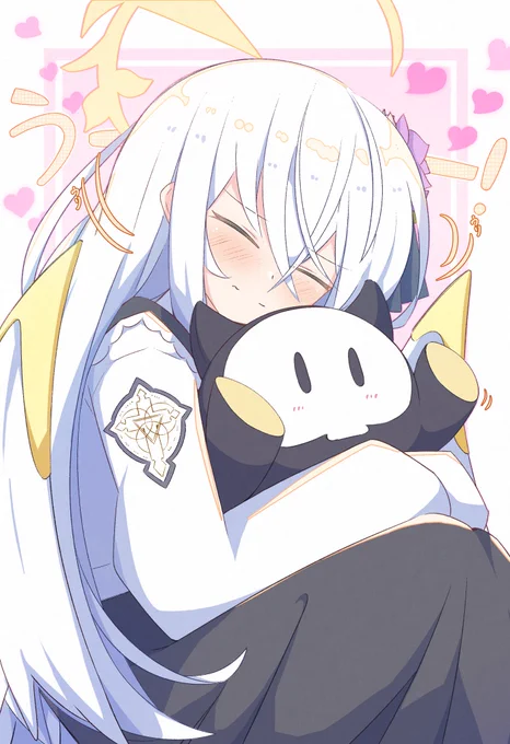 いつ見てもアズサちゃんのお人形抱えて幸せそうな顔が好き。ずっと見ていたいです。私もお人形になりたい…#ブルアカ #白洲アズサ 