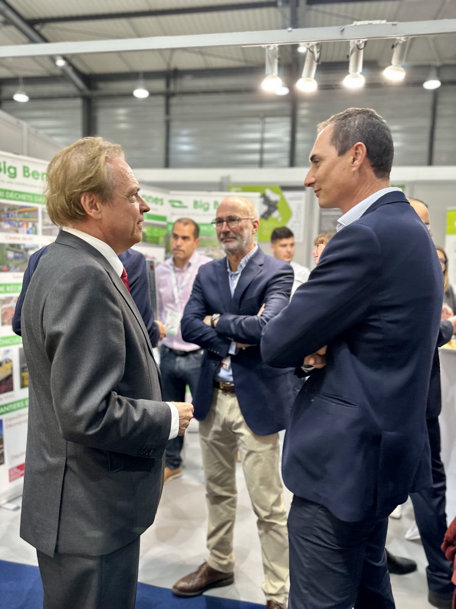 ourrysas's tweet photo. [📷 RETOUR EN IMAGES]

🇫🇷 Revenons sur le 61ème Congrès des Maires et des Président(e)s d'EPCI de Seine-et-Marne qui s'est tenu vendredi 29 septembre dernier à l’espace Pierre Bachelet de Dammarie-les-Lys.

Nous vous remercions pour votre présence et les échanges sur notre stand. https://t.co/HXY91WRxwI