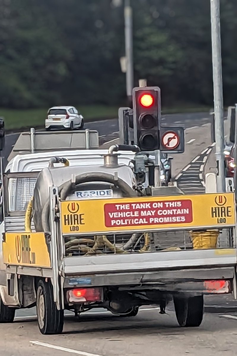JeffreyPeel's tweet image. Spotted this septic tank emptying lorry at the traffic lights just now. #politicalpromises #shitpoliticians