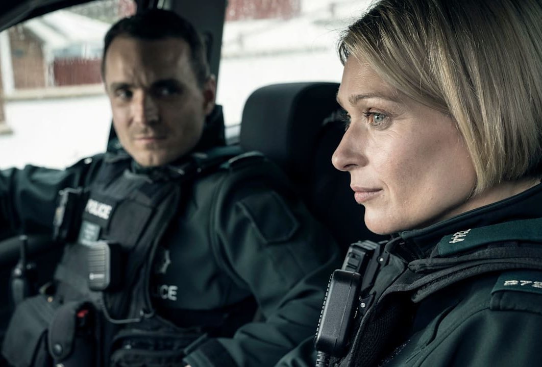 HalfMeasuresPod's tweet photo. BLUE LIGHTS S1 ⭐️⭐️⭐️⭐️⭐️
In podcast 186 we deep-dive into this superb police drama set in Belfast. Top tier writing, standout performances and a real contender for our #TopTenTV series of 2023.
🎙 Podcast 1️⃣8️⃣6️⃣
▶️ https://t.co/aosk75FkNA
📺 #BlueLights on @ThreeNewZealand https://t.co/c2UsP4GR1s