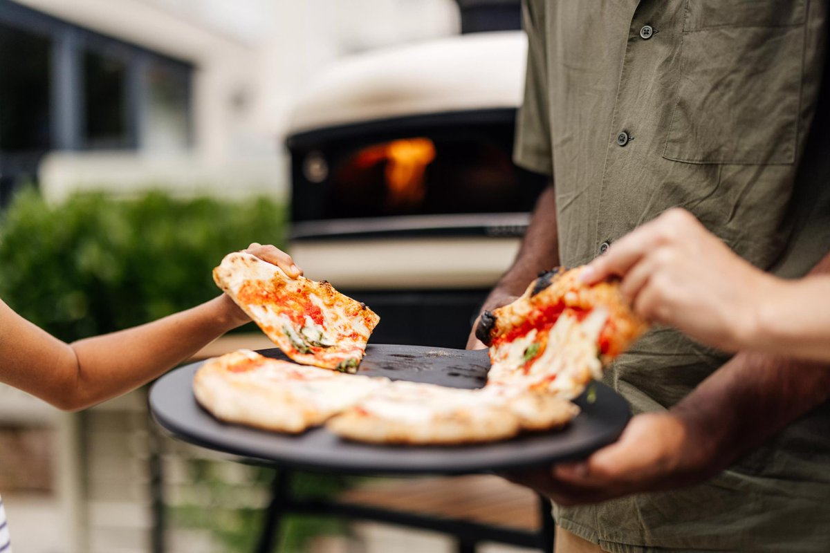 BBQs2u's tweet photo. Meet the new Gozney Dome S1 Pizza Oven 🔥

The essential oven for pizza lovers. The stream-lined version of the world’s most thoughtfully designed outdoor pizza oven.  Learn more...

https://t.co/Yt6wJi2Fmy

#GOZNEY #GOZNEYDOME #GOZNEYS1 #S1DOME #PIZZAOVEN #PIZZA  @gozney https://t.co/JXxjfvjWYT
