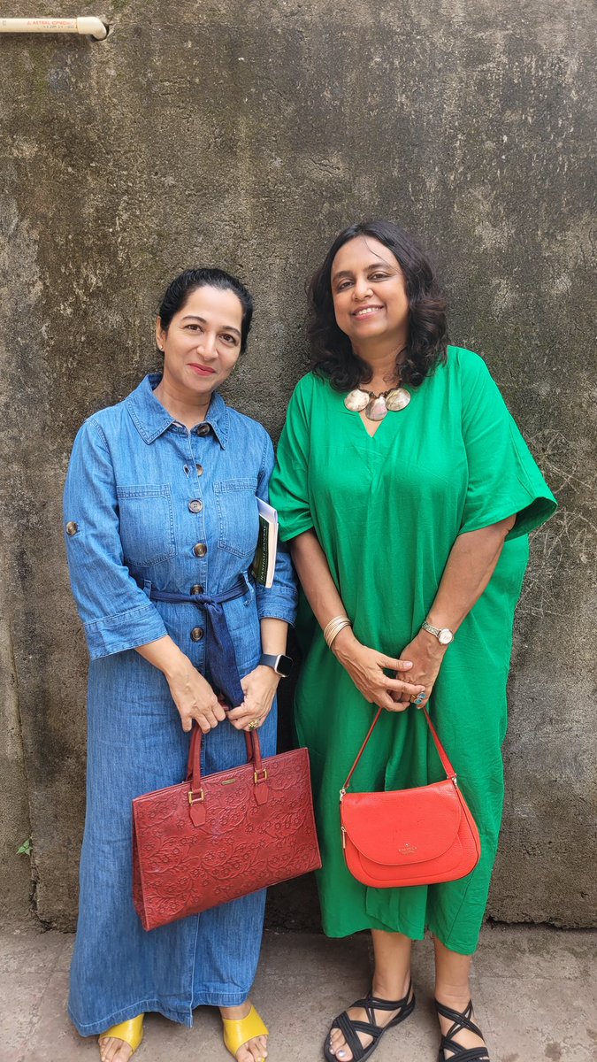KiranManral's tweet photo. Fabulous to catch up with @rashmibansal after yonks. Podcast episode on #ChasingCreativity coming up soon. https://t.co/vRhBuH5Atq