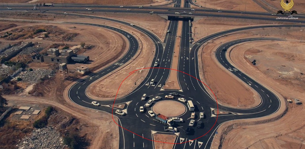 oremar11's tweet photo. Which idiot designed this road? This will lead to more traffic jams, which the promo video also shows. Clearly representative of KRG: taking actions, without thinking. 

This is laughable. So called strategic project.  
#KRG #Kurdistan #TwitterKurds #KDP https://t.co/eWuNWThLEd