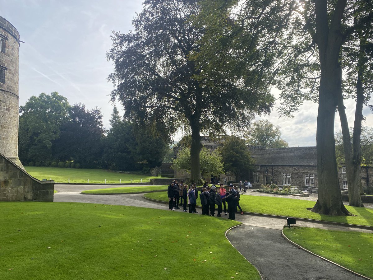 Another great day out with year 7 pupils from @NewmanRCCollege at @Skiptoncastle Some excellent questions were asked about life in the castle. Some were very intrigued by The Long Drop….