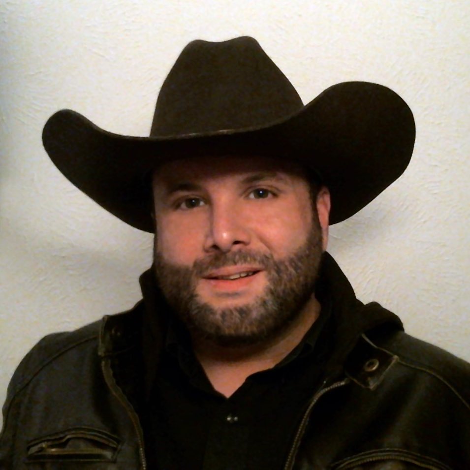 JustinBGalloway's tweet image. Howdy! It’s oil show time! Unfortunately, I left my hat in Fort Worth, so I will have to suffer in the Permian Basin without it. #PBIOS #Odessa