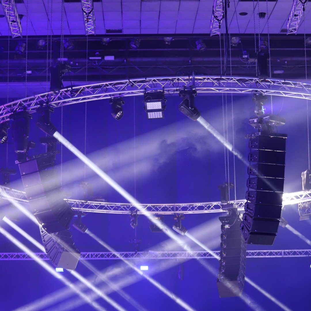 Vienna_Sound_VL's tweet photo. Sporthilfe Gala 2023 in der Wiener Stadthalle 
Technische Durchführung: https://t.co/MEdSKQcSbk 

 #Sporthilfe #Stadthalle #VSVL #Eventtechnik #Veranstaltungstechnik #Bühnenbau #Bühnentechnik #Tontechnik #Lichttechnik #Event #OpenAir #Rigging #LEDWALLS #Videowalls https://t.co/bTHURbAGkD