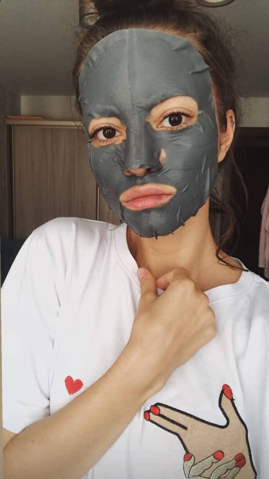 Qui pour m’aider à enlever mon masque de visage ?🥱 suis disponible pour vos plans cul en tout discrétion mes amours 👌🥱❤️🎊 vient et tu seras pas déçu Park de nudes aussi disponible ❤️🎊👌🥰