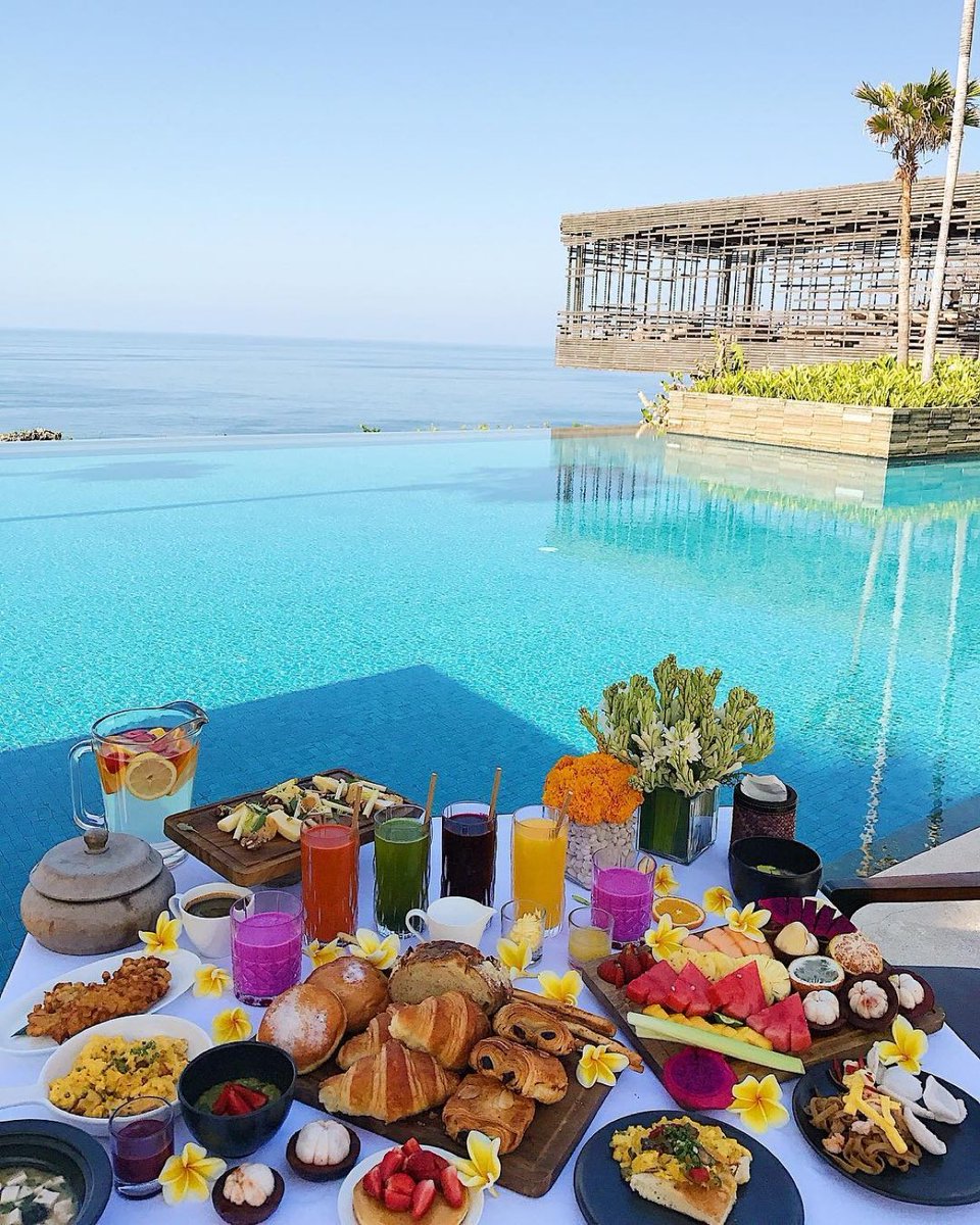 viewsoff's tweet photo. Breakfast in Bali. https://t.co/jKOKArSuG7