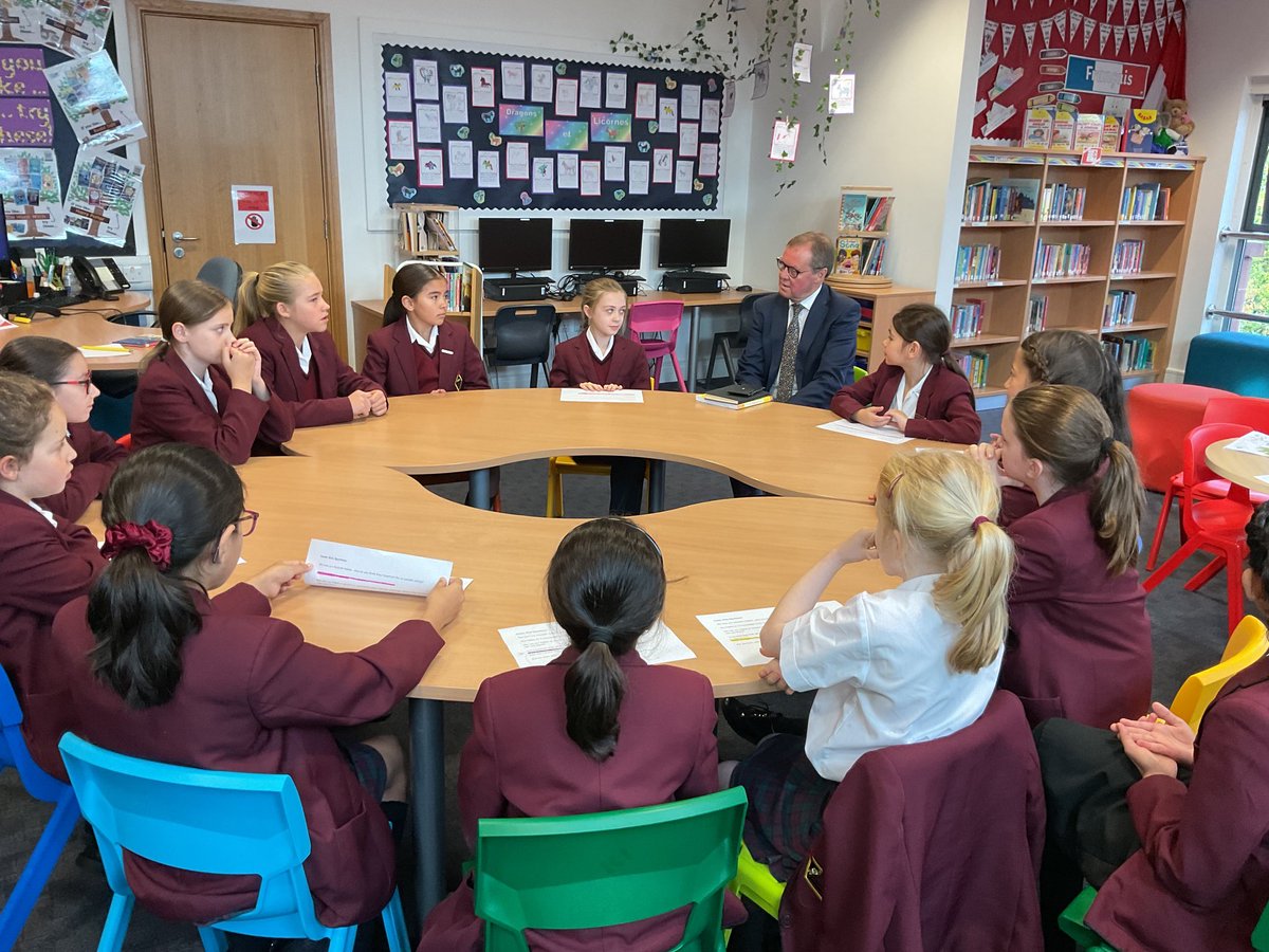 Hesketh House pupils old and new discussing Hesketh Habits. Why are they so important for life and learning? Fascinating conversation and discussion. A huge thanks to @LucasLearn for joining us.