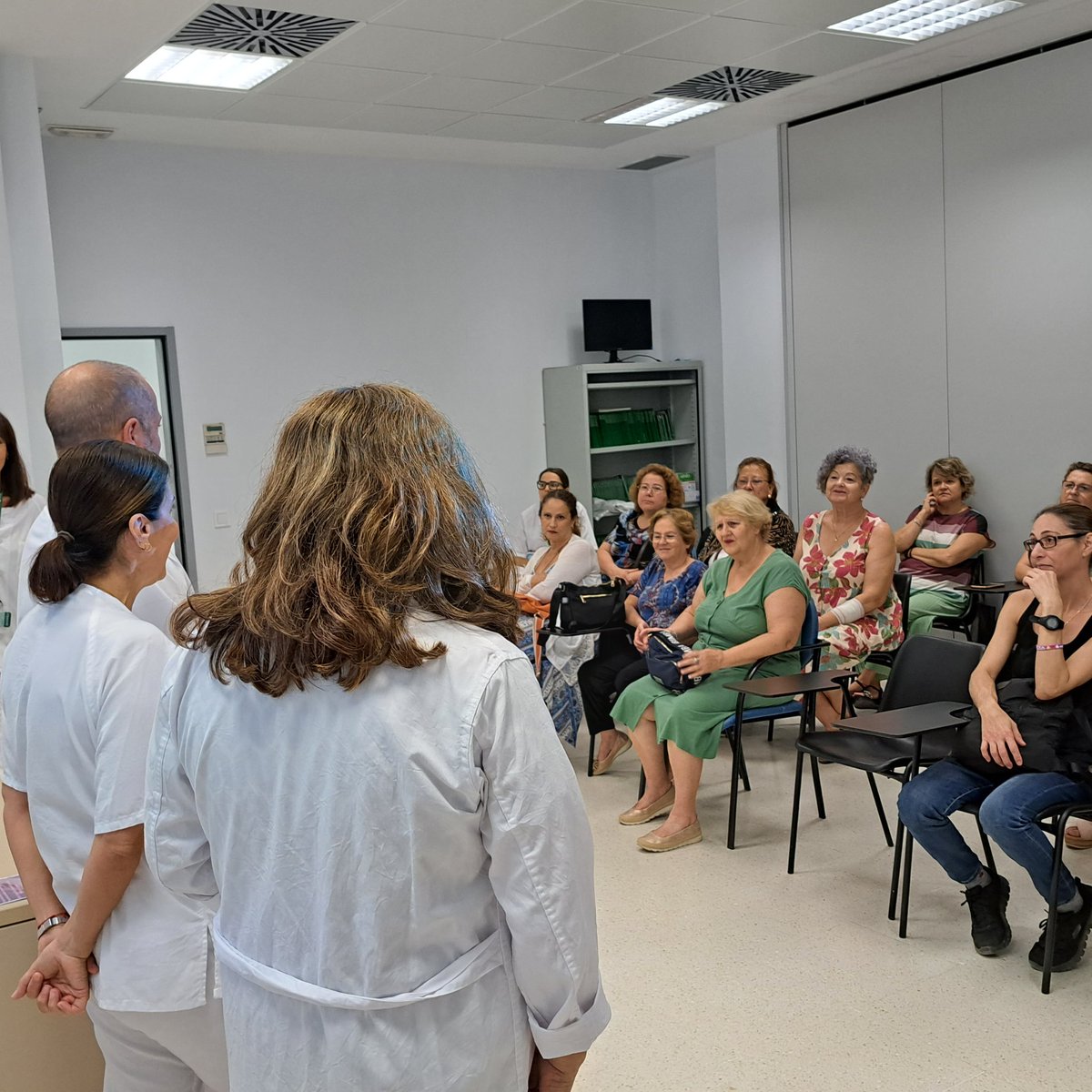 Hospital Universitario Poniente tweet media