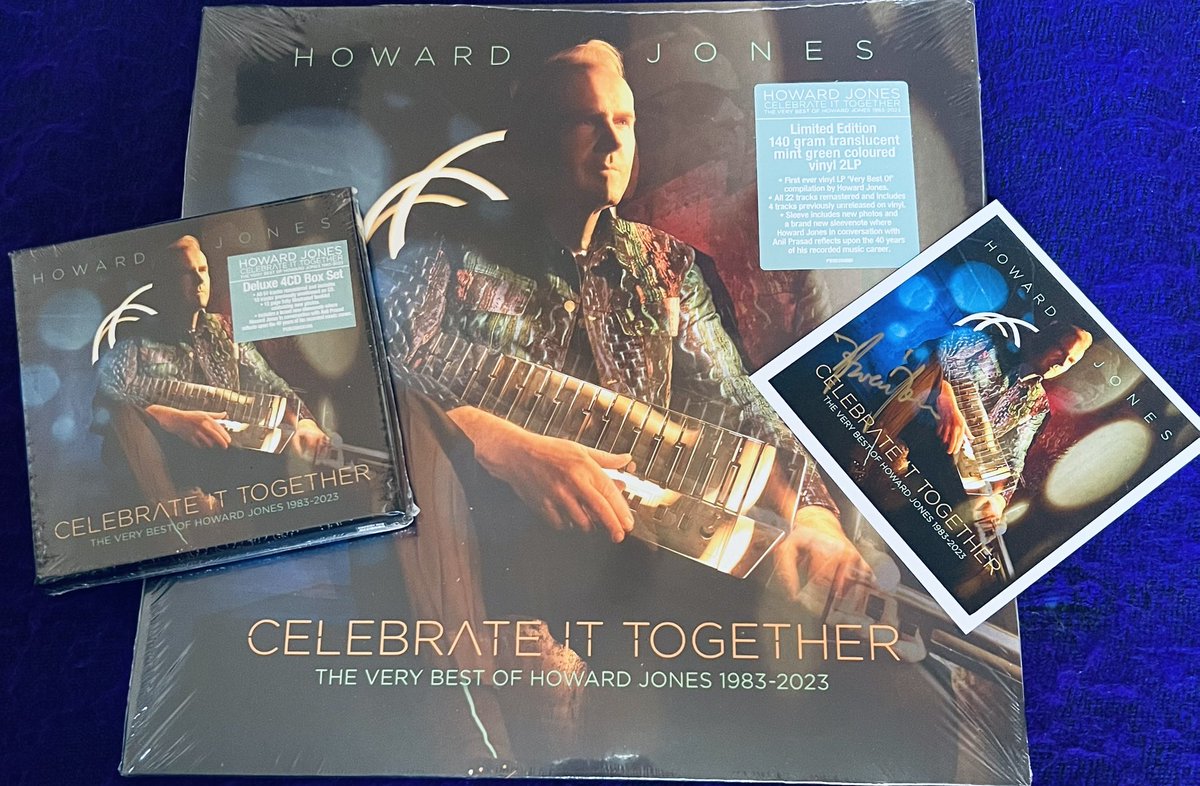 NikkiBCasey's tweet photo. Wish I was in London tonight @howardjones but at least these arrived in Oz today. Have a fantastic gig. Xx #celebrateittogether #londonpalladium #40thanniversary https://t.co/gdOF6R8lSb