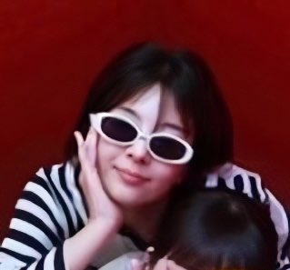 dailycjs's tweet photo. she looks so pretty with short hair https://t.co/Ba46TN01nq