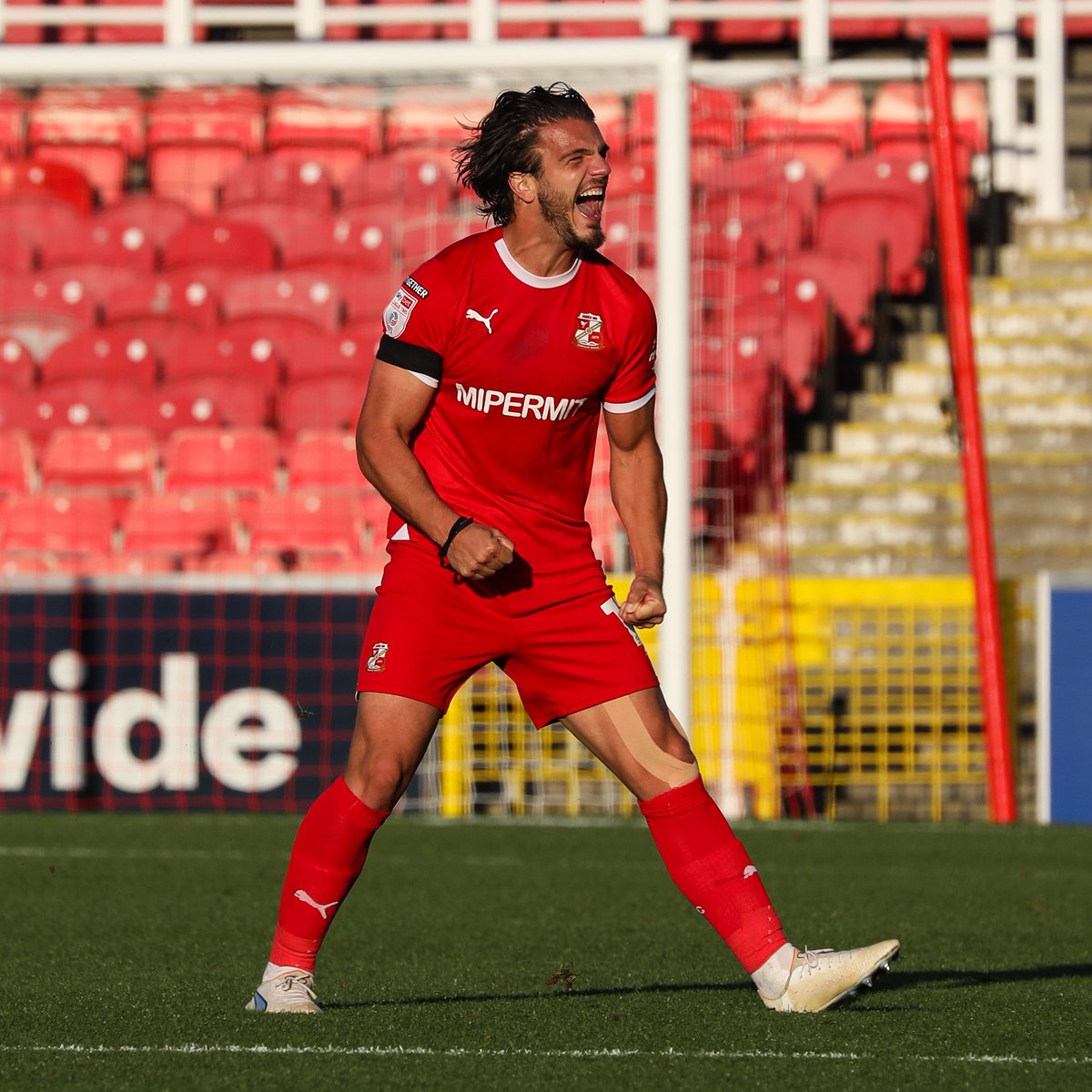 'Brewitt, Brewitt, Brewitt' 🎶 Congratulations, Tom Brewitt who is named the #STFC fans' Man of the Match for his performance against Newport ⭐️