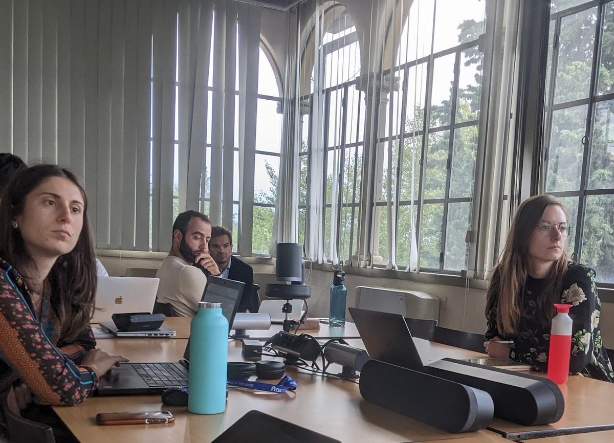 Sara Guidi (@saraguidispighi) on Twitter photo Prof. Monti at <a href="/eui_clwg/">Competition Law Working Group | EUI</a> on CK Telecoms
Is CL too wary of type I err? Is closeness of competition relevant after the market def? How do we assess unilateral effects? The strength of a big comp hub is in the richness of the discussions
papers.ssrn.com/sol3/papers.cf… Prof. Monti at <a href="/eui_clwg/">Competition Law Working Group | EUI</a> on CK Telecoms
Is CL too wary of type I err? Is closeness of competition relevant after the market def? How do we assess unilateral effects? The strength of a big comp hub is in the richness of the discussions
papers.ssrn.com/sol3/papers.cf…