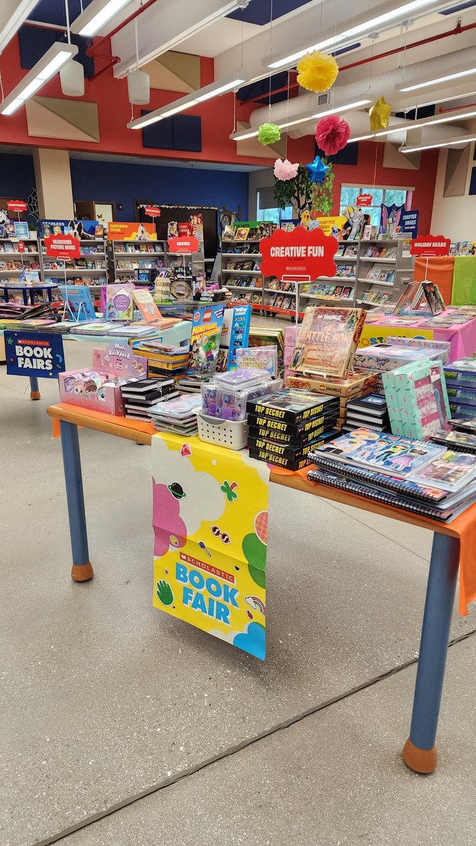 All the Books w/Mrs. Schneider📚🌻 tweet media