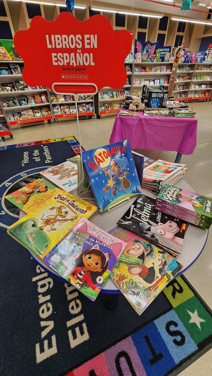 All the Books w/Mrs. Schneider📚🌻 tweet media