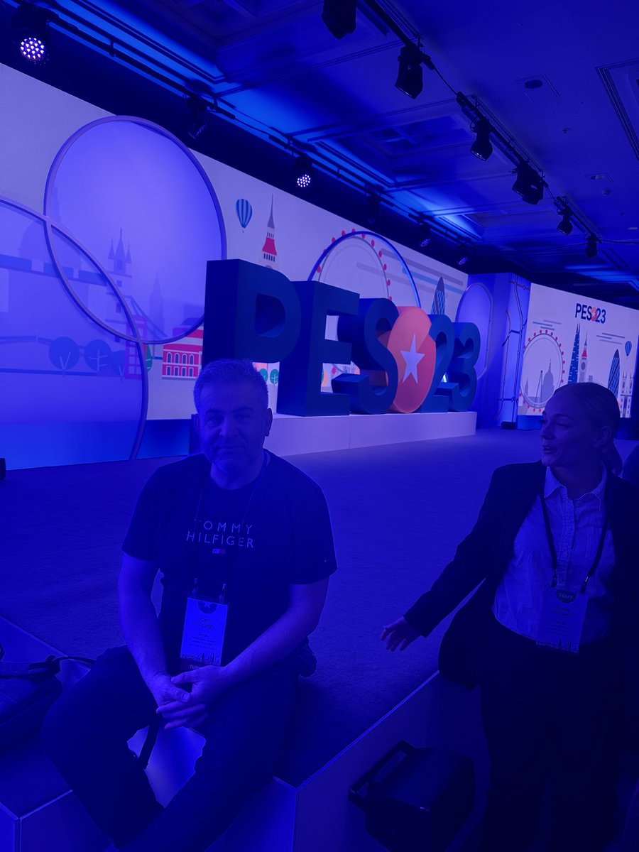 celilcan's tweet photo. Başlıyouz :) #PESummit23 https://t.co/6OdJw6GD59