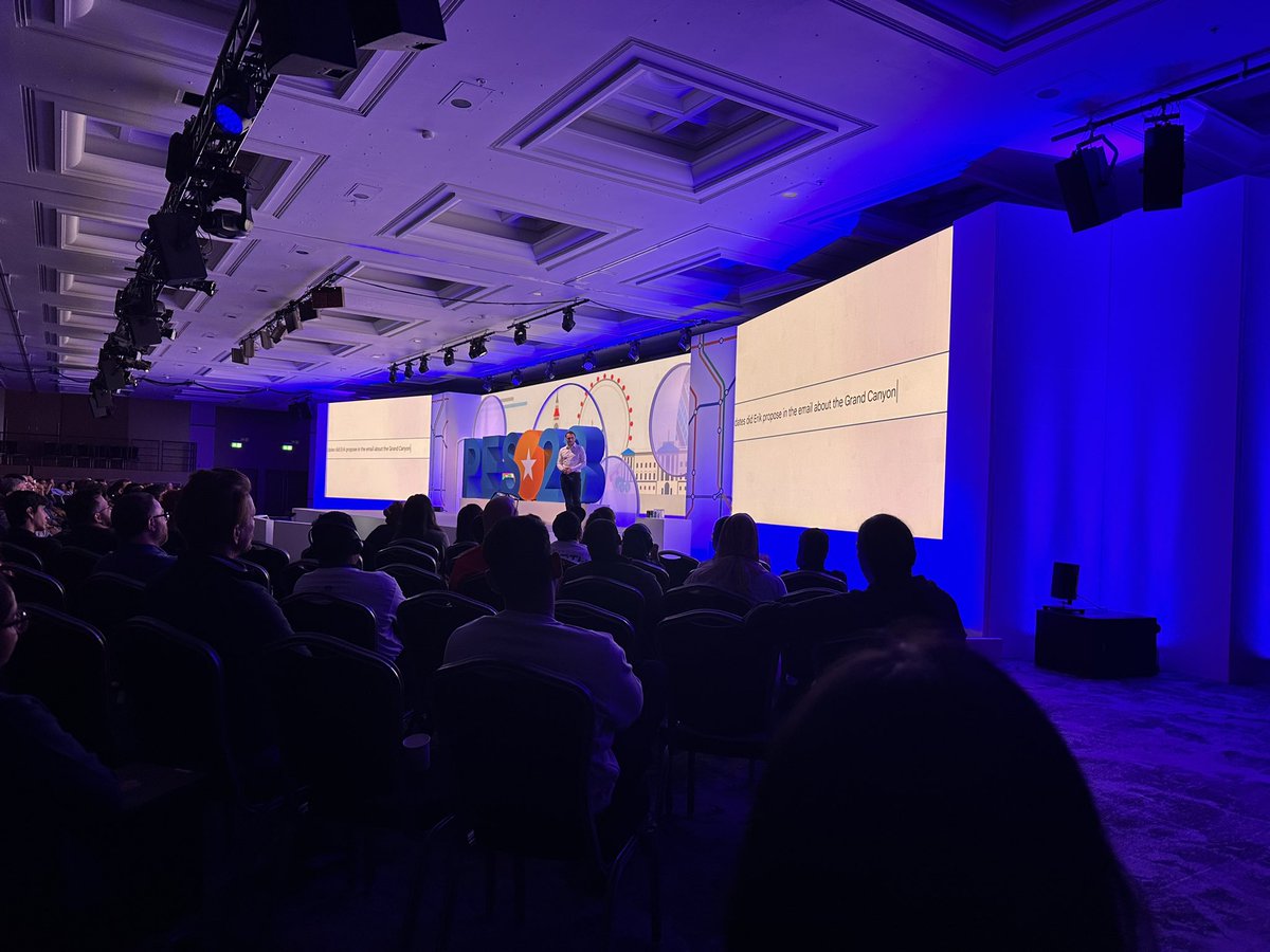 celilcan's tweet photo. Başlıyouz :) #PESummit23 https://t.co/6OdJw6GD59