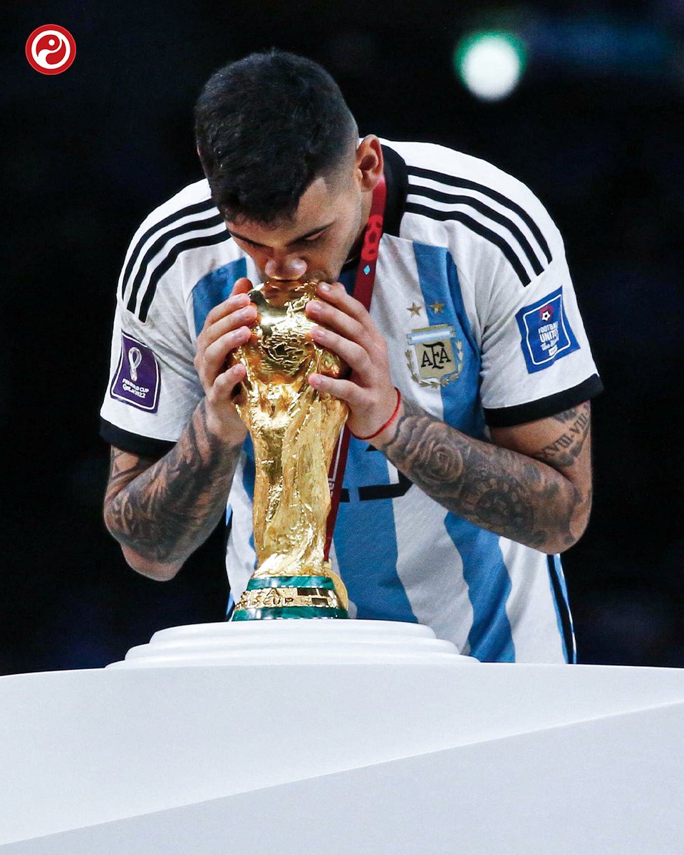 Squawka's tweet photo. Argentina's record with Cristian Romero on the pitch:

◉ 25 games
◉ 20 clean sheets
◉ 18 wins
◉ 8 goals conceded
◉ 3 trophies

They concede a goal once every 261.25 minutes on average when Cuti is playing. 🤯 https://t.co/LjBh4Dludq